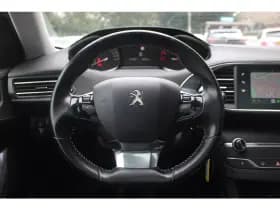 Peugeot 308 Sw 1.2 Puretech *Premium* | Leder | Camera | Trekhaak | Panorama | Carplay | Navigatie | Cruise & Climate Control | Privacy | thumbnail 7
