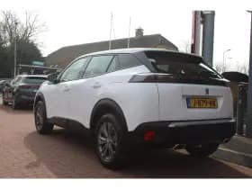 Peugeot 2008 1.2 Puretech *Active* | Carplay | Navigatie | Cruise & Climate Control | Led- Dagrij | Orig. Nl | thumbnail 3