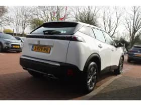 Peugeot 2008 1.2 Puretech *Active* | Carplay | Navigatie | Cruise & Climate Control | Led- Dagrij | Orig. Nl | thumbnail 4