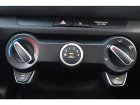 Kia Stonic 1.2 Mpi *Comfortline* | Trekhaak | Carplay | Cruise Control | A/C | Stoel & Stuurverwarming | Privacy | Bluetooth | thumbnail 11