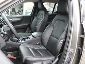 Volvo XC40 B4 Inscription thumbnail 4