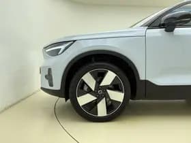 Volvo XC40 Extended Range Plus / 20'' / Nubuck incl. Fjord Blue Tapijt / Trekhaak / Stoel + Stuurw. Verwarming / PDC + Camera / Getint Glas / thumbnail 22