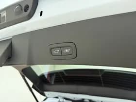 Volvo XC40 Extended Range Plus / 20'' / Nubuck incl. Fjord Blue Tapijt / Trekhaak / Stoel + Stuurw. Verwarming / PDC + Camera / Getint Glas / thumbnail 32