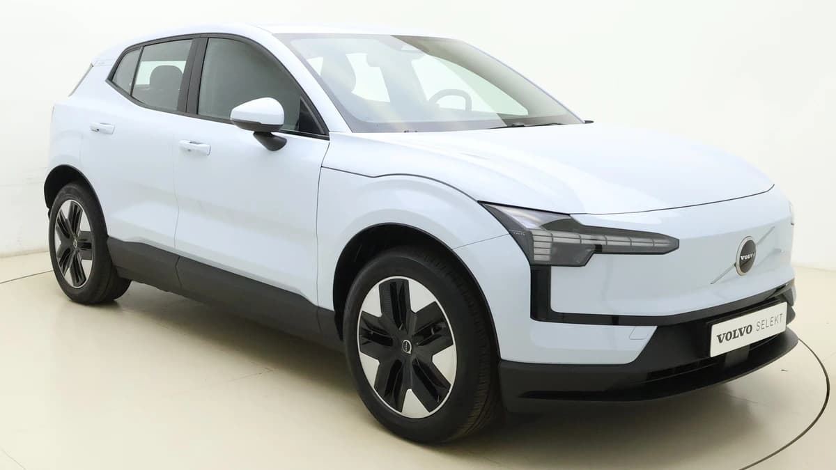 Volvo EX30 Extended Range Core / Adapt. Cruise / BLIS / Lane Keeping Aid / PDC + Camera / 18'' / Cloud Blue / Google / DAB / — foto 1