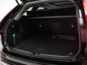 Volvo XC60 2.0 T6 Plug-in hybrid AWD Ultra Bright | PANORAMADAK | STUURVERWARMING | DAB | APPLE | 360 CAMERA thumbnail 17