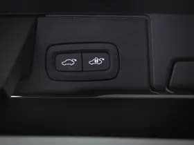 Volvo XC60 2.0 T6 Plug-in hybrid AWD Ultra Bright | PANORAMADAK | STUURVERWARMING | DAB | APPLE | 360 CAMERA thumbnail 19