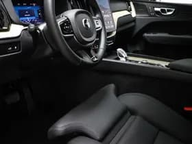 Volvo XC60 2.0 T6 Plug-in hybrid AWD Ultra Bright | PANORAMADAK | STUURVERWARMING | DAB | APPLE | 360 CAMERA thumbnail 36