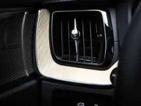 Volvo XC60 2.0 T6 Plug-in hybrid AWD Ultra Bright | PANORAMADAK | STUURVERWARMING | DAB | APPLE | 360 CAMERA thumbnail 37