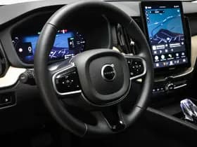 Volvo XC60 2.0 T6 Plug-in hybrid AWD Ultra Bright | PANORAMADAK | STUURVERWARMING | DAB | APPLE | 360 CAMERA thumbnail 38