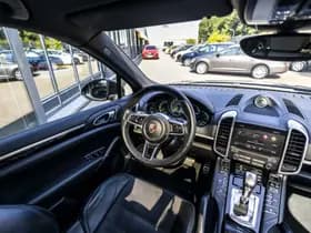 Porsche Cayenne 3.0 S E-Hybrid Platinum Edition NL Auto! thumbnail 19