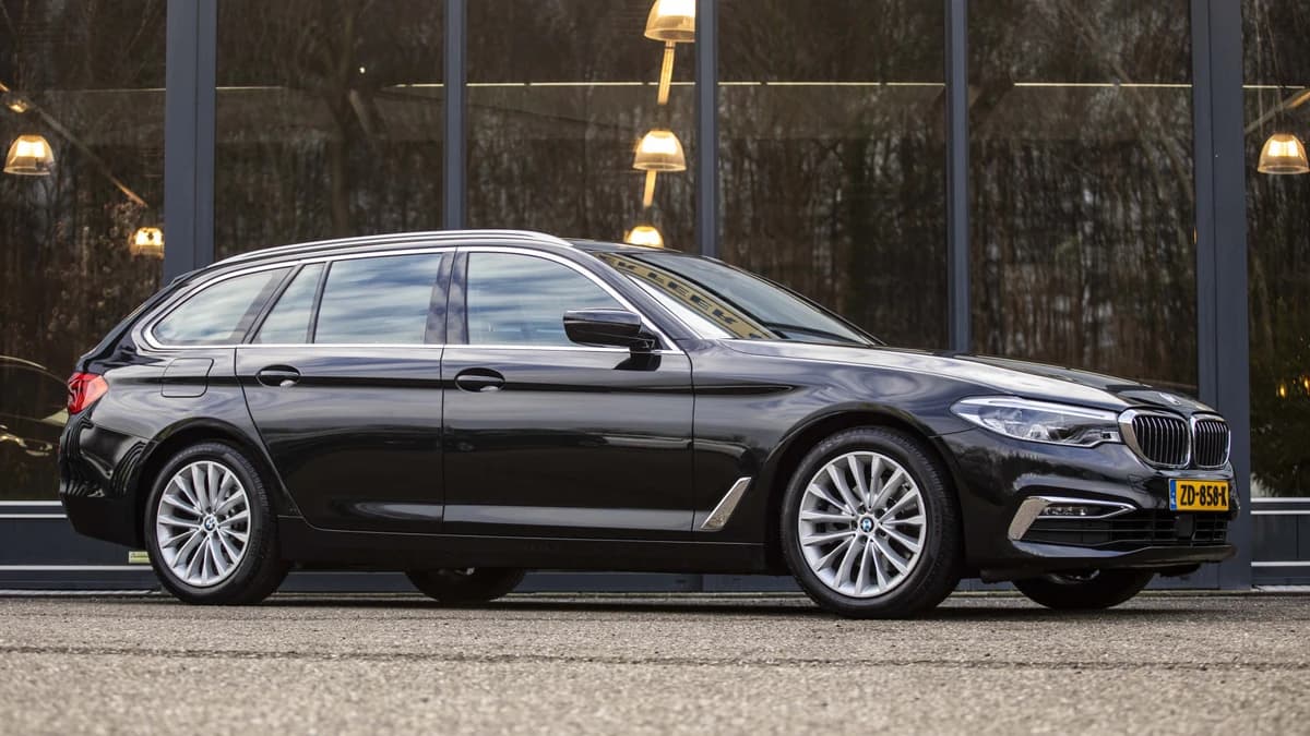 BMW 5 Serie Touring 520i High Executive — foto 1