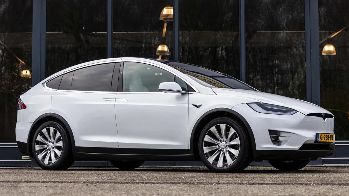 Tesla Model X Long Range — foto 1