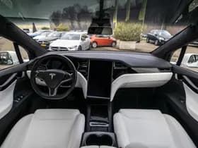 Tesla Model X Long Range thumbnail 17