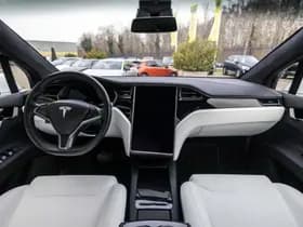 Tesla Model X Long Range thumbnail 18