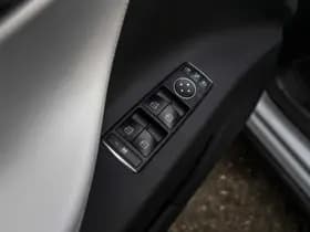 Tesla Model X Long Range thumbnail 22