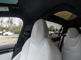 Tesla Model X Long Range thumbnail 24