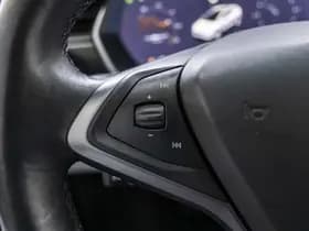 Tesla Model X Long Range thumbnail 30