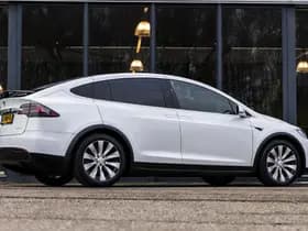 Tesla Model X Long Range thumbnail 5