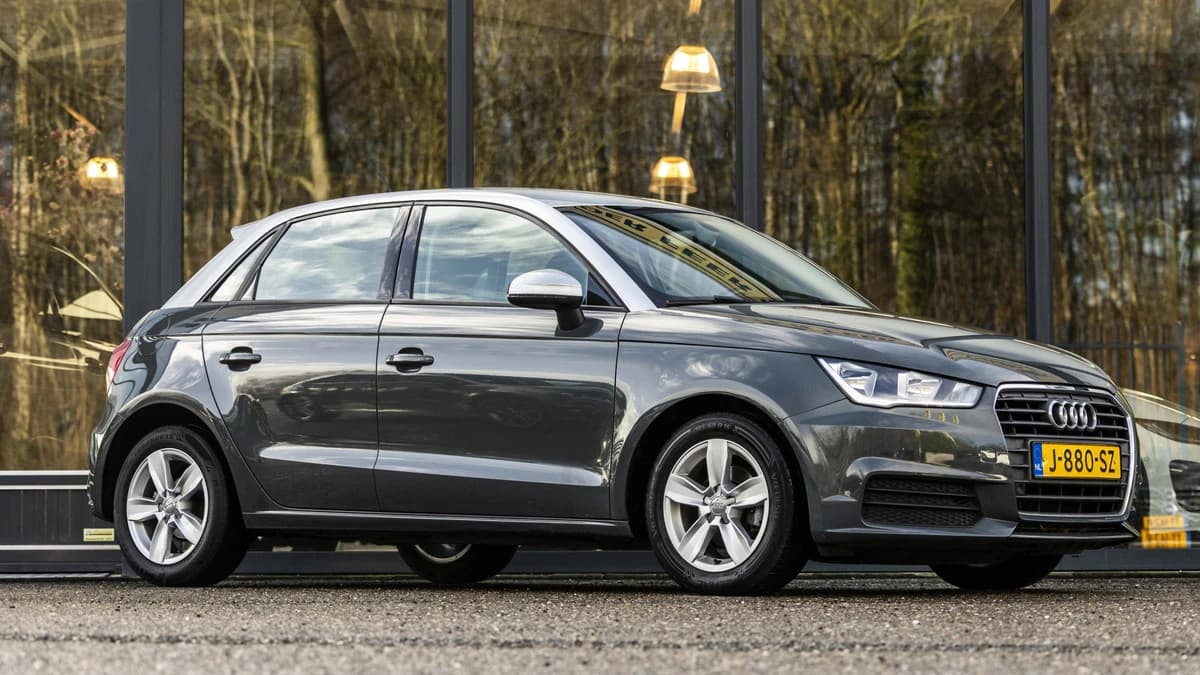 Audi A1 Sportback 1.0 TFSI — foto 1