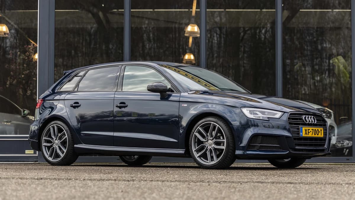 Audi A3 Sportback 35 TFSI CoD Sport S Line Edition — foto 1