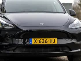 Tesla Model Y Long Range AWD 75 kWh thumbnail 12