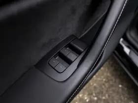 Tesla Model Y Long Range AWD 75 kWh thumbnail 16