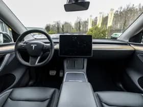 Tesla Model Y Long Range AWD 75 kWh thumbnail 38