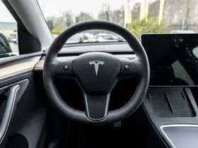 Tesla Model Y Long Range AWD 75 kWh thumbnail 40