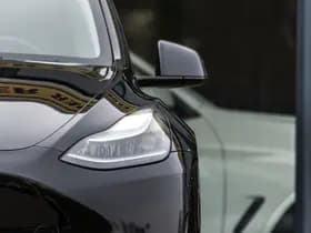 Tesla Model Y Performance AWD 75 kWh thumbnail 4