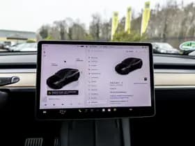Tesla Model Y Performance AWD 75 kWh thumbnail 32