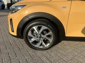 Kia Stonic 1.0 T-GDi MHEV DynamicLine All SeasonBanden/Navigatie/Trekhaak thumbnail 2
