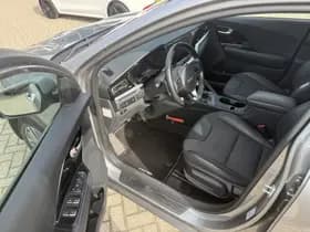 Kia Niro 1.6 GDi HEV Dynamicline NAVI + CAMERA + TREKHAAK! thumbnail 12