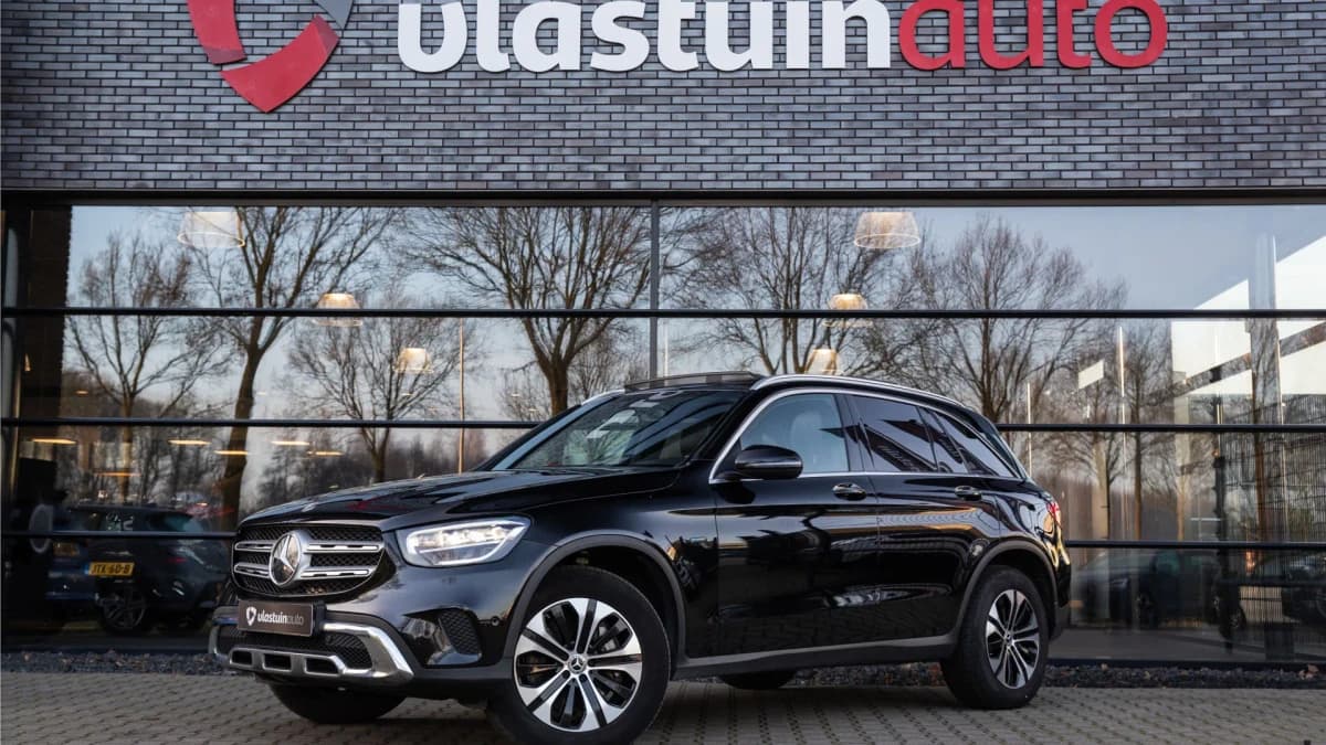 Mercedes-Benz GLC 300e 4MATIC , Panoramadak, Achteruitrijcamera, — foto 1