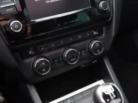 Škoda Octavia Combi 1.6 TDI Greentech Edition Businessline , Panoramadak, Trekhaak, Achteruitrijcamera, thumbnail 17