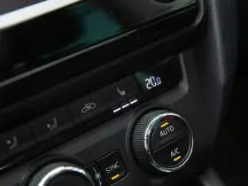 Škoda Octavia Combi 1.6 TDI Greentech Edition Businessline , Panoramadak, Trekhaak, Achteruitrijcamera, thumbnail 18