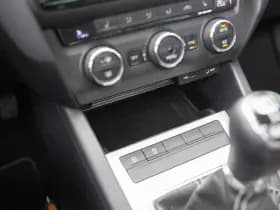 Škoda Octavia Combi 1.6 TDI Greentech Edition Businessline , Panoramadak, Trekhaak, Achteruitrijcamera, thumbnail 19