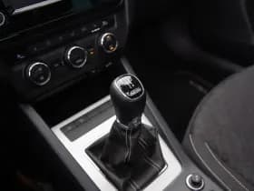 Škoda Octavia Combi 1.6 TDI Greentech Edition Businessline , Panoramadak, Trekhaak, Achteruitrijcamera, thumbnail 6