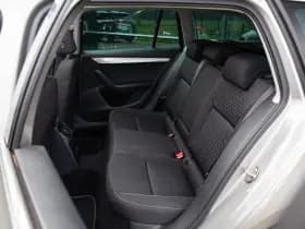 Škoda Octavia Combi 1.6 TDI Greentech Edition Businessline , Panoramadak, Trekhaak, Achteruitrijcamera, thumbnail 10