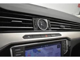 Volkswagen Passat GTE incl winterset Virtual Panodak Leer Camera Trekh thumbnail 25