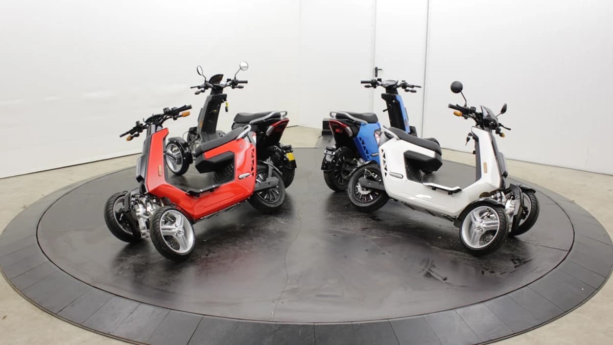 Move Brommobiel 45 2PK 90 km actieradius Geen Helm Plicht!! — foto 1