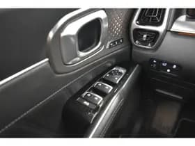 Kia Sorento 1.6 T-GDI Plug-in Hybrid 4WD ExecutiveLine thumbnail 28