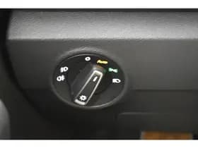 Volkswagen T-Roc 1.0 TSI Style 2-Tone Camera Apple Carplay Adapt-cruise Clima 1e eigenaar thumbnail 18