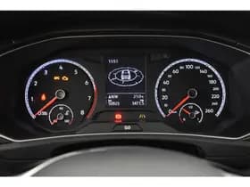 Volkswagen T-Roc 1.0 TSI Style 2-Tone Camera Apple Carplay Adapt-cruise Clima 1e eigenaar thumbnail 20