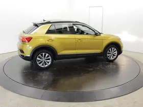 Volkswagen T-Roc 1.0 TSI Style 2-Tone Camera Apple Carplay Adapt-cruise Clima 1e eigenaar thumbnail 57