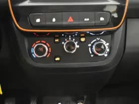 Dacia Spring Comfort Plus Camera Park Censoren CCS Lader (Orange Pack) 27 kWh thumbnail 21