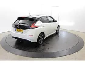 Nissan Leaf Tekna 40 kWh Vol Leer 360°Camera Bose Wegenbelasting vrij! thumbnail 2