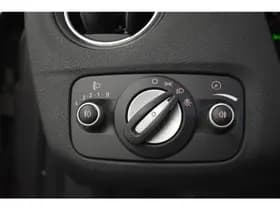 Ford Mondeo 161PK Titanium Dealer onderhouden Groot Navi incl set Nieuwe All Season thumbnail 23