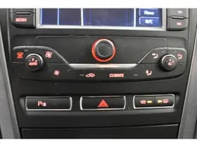 Ford Mondeo 161PK Titanium Dealer onderhouden Groot Navi incl set Nieuwe All Season thumbnail 9