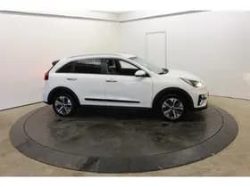 Kia E-Niro DynamicLine 64 kWh 100% SOH Warmtepomp 3-Fase Laden Camera Winterpack thumbnail 12