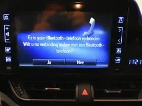 Toyota C-HR 1.8 Hybr Bi-Tone Plus APK 03-2027 VolLeder JBL Sound Camera Stoel Ver Dhoek Detectie thumbnail 28